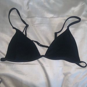 Frankie’s bikinis chase top in black